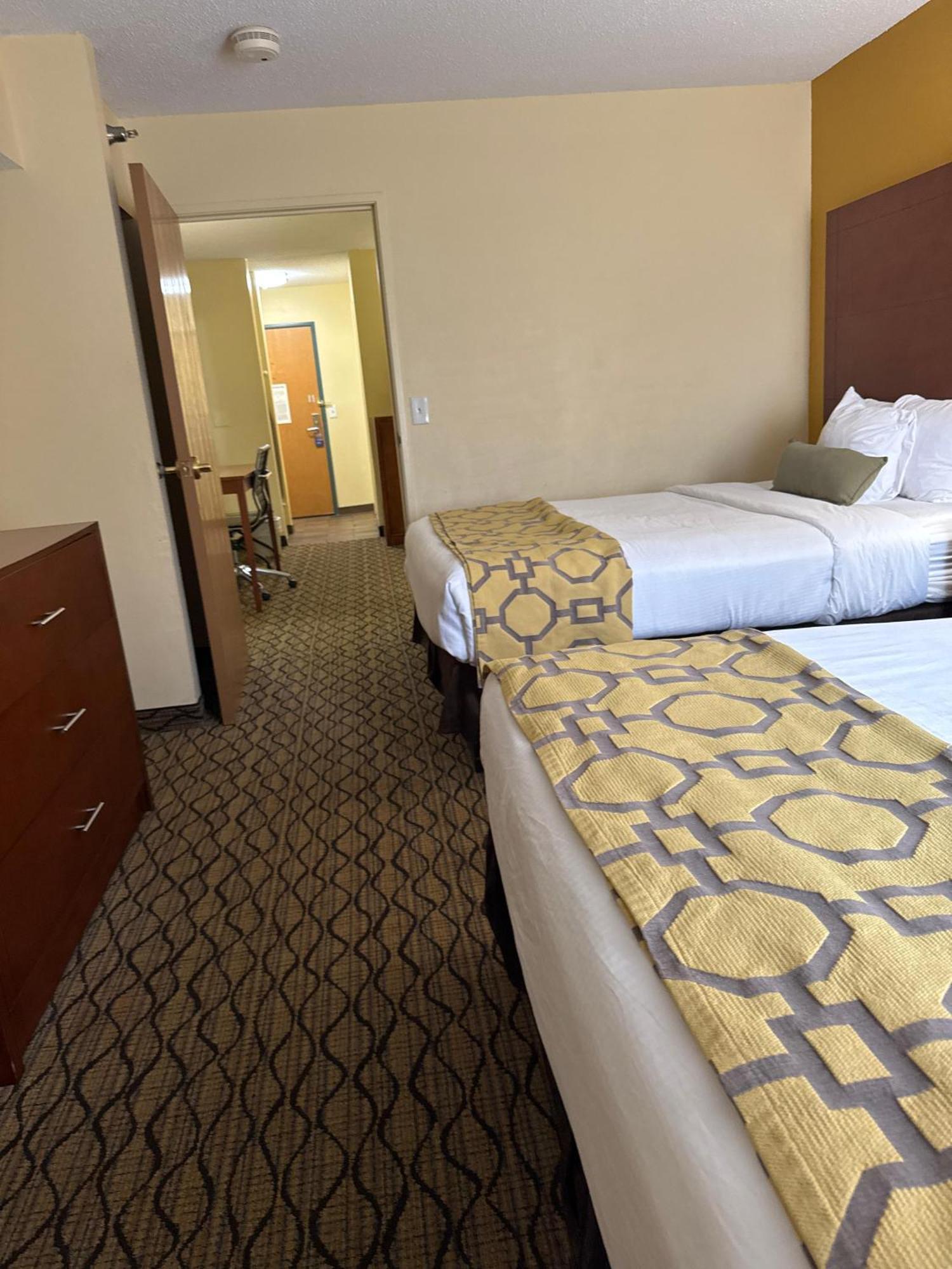 Baymont By Wyndham Mishawaka South Bend Area Hotel Buitenkant foto