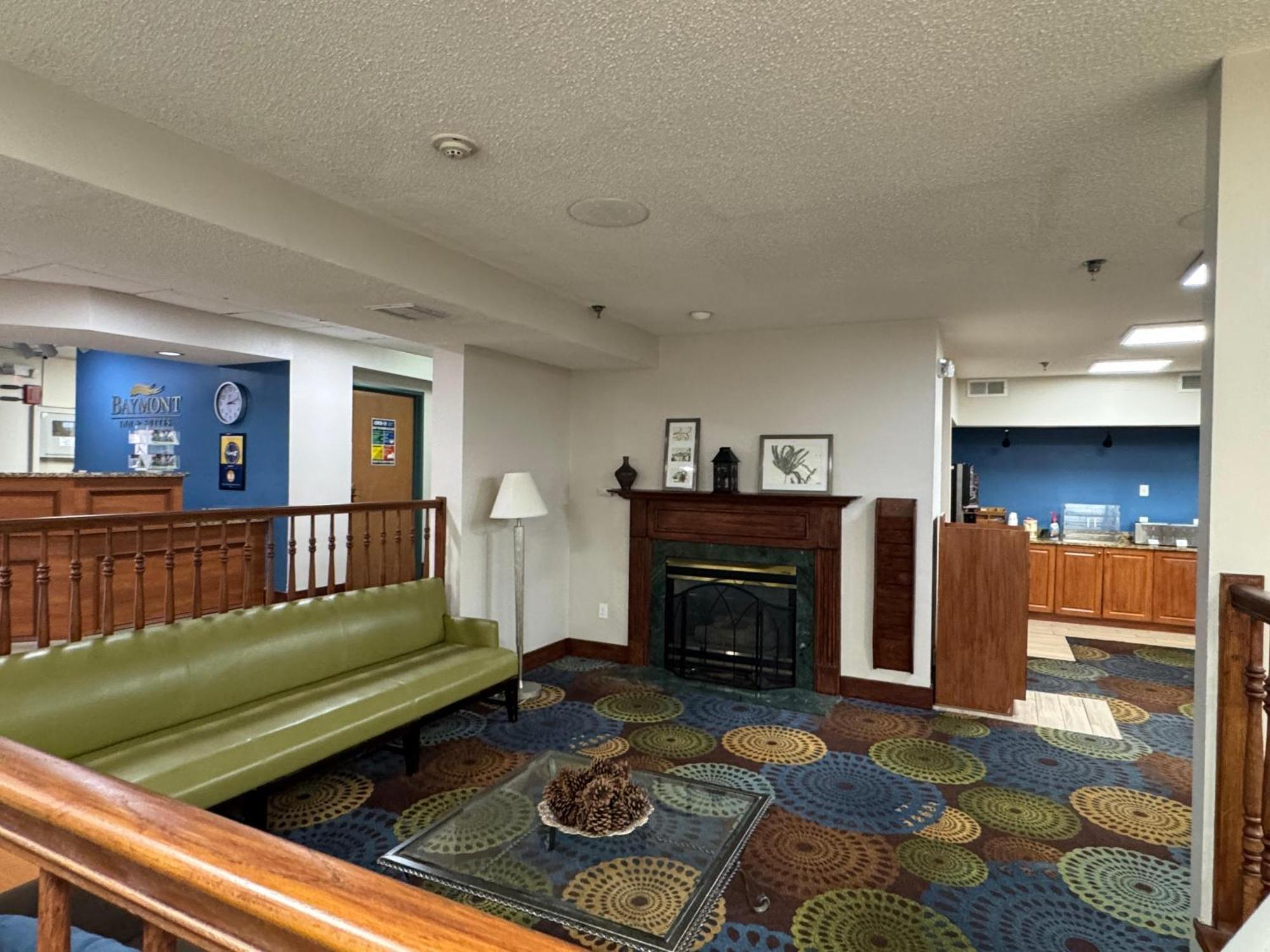 Baymont By Wyndham Mishawaka South Bend Area Hotel Buitenkant foto